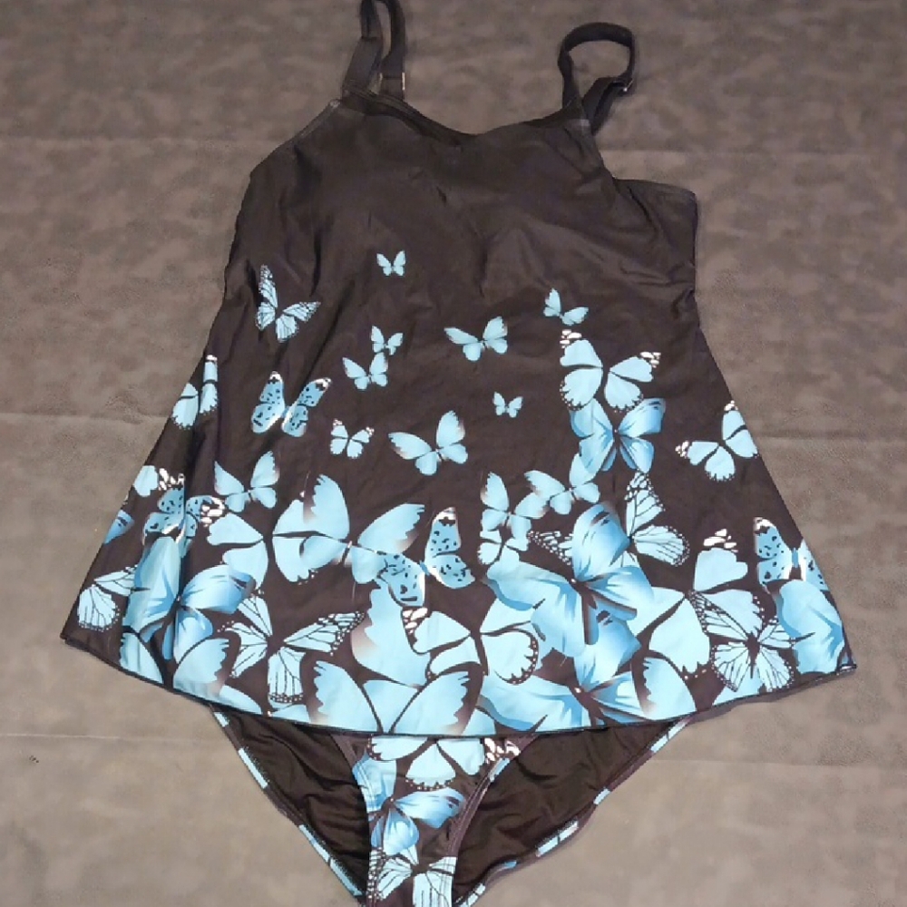 NWT. B2PRITY Butterfly Print Tankini - Black and Blue 3X